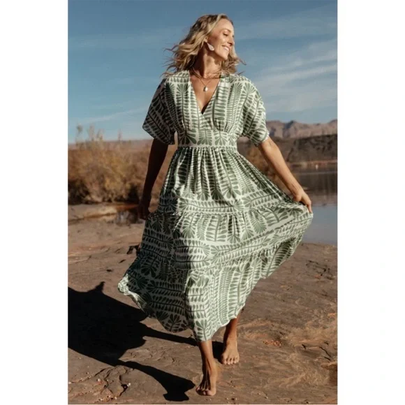 Baltic Born Kimono Midi Dress Green Print NWT Size 1XL - Picture 2 of 13